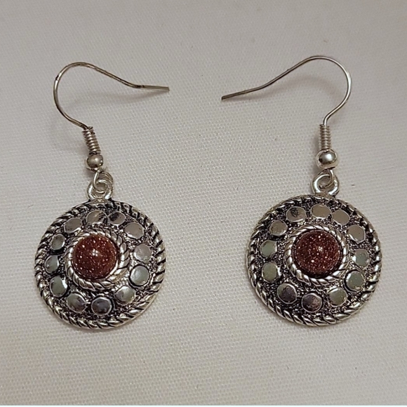 3 Piece Silver-Tone & Sandstone Set - Picture 3 of 6